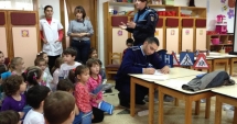 Stire din Eveniment : Polițiștii din Constanța, dialog cu copii din mai multe grădinițe