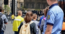 Stire din Eveniment : Polițiștii au descins în trenuri, la Constanța și în restul țării