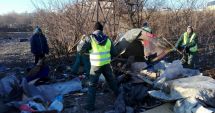 Stire din Social : Polițiștii locali au făcut "curățenie" pe valea Portului