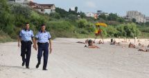 Stire din Eveniment : Polițiștii au împărțit sfaturi, în orașul Năvodari și stațiunea Mamaia