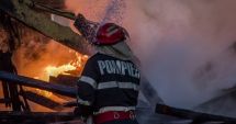 Stire din Eveniment : Județul Constanța: Incendiu la un depozit de mobilă din Eforie Sud