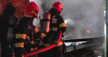 Stire din Eveniment : Un incendiu violent a izbucnit într-o garsonieră
