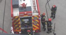Stire din Eveniment : Incendiu la Constanţa, într-un bloc de pe strada Soveja