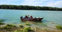 Stire din Eveniment : Două persoane în pericol de înec, în localitatea Ciobanu. S-a alertat echipa de scafandri