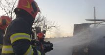 Stire din Eveniment : Incendiu la un garaj din Constanța. Pompierii intervin la fața locului