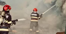 Stire din Eveniment : O casă a luat foc la Murfatlar. Intervin pompierii militari
