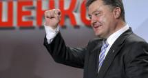 Stire din Actualitate : Petro Poroșenko l-a felicitat telefonic pe Klaus Iohannis și l-a invitat să efectueze o vizită în Ucraina