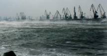 Stire din Social : Porturile de la Marea Neagră, ÎNCHISE din cauza vântului puternic