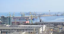 Stire din Economie : Blocaje administrative, numiri politice, trafic în scădere. „Furtună“ în Portul Constanța