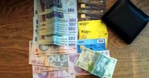 Stire din Eveniment : Constănțeni lăsați fără portofel și bunuri din casă