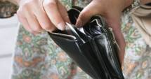 Stire din Eveniment : O femeie cu 6 copii a înapoiat un portofel plin de bani, găsit pe stradă