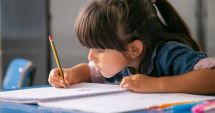 Stire din Cultură-Educație : Portofoliul școlarilor, obligatoriu din toamnă. Ce va conține acesta