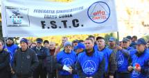 Stire din Economie : Portuarii sunt furioși că sunt băgați în aceeași grupă de muncă cu frizerii