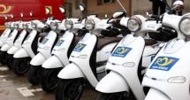 Stire din Social : Poștașii nu mai vin pe jos sau cu bicicleta, ci cu scuterul electric