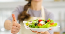 Stire din Diverse : Poți să mănânci orice cu moderație. Mit sau adevăr?