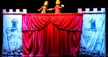 Stire din Cultură-Educație : „Povestea porcului”, spectacol online al Teatrului „Căluţul de Mare”