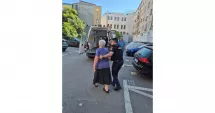 Stire din Eveniment : Doi jandarmi constănțeni au sărit în ajutorul unei femei care avea nevoie urgentă de îngrijiri medicale