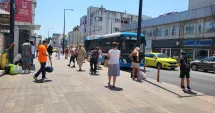 Stire din Social : Constănțenii, revoltați de întârzierile autobuzelor pe caniculă: „Ne topim în stații!