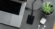 Stire din Social : Cum să alegi încărcătorul potrivit pentru laptopul tău