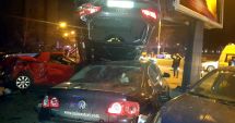 Stire din Eveniment : O șoferiță a făcut prăpăd în zona Gării CFR. A lovit nouă mașini