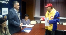 Stire din Politică-Administrație : Prefectul Adrian Nicolaescu, la discuții cu protestatarii de la "Sanitas"