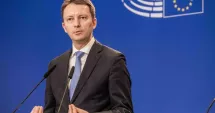 Stire din Politică-Administrație : PNL-USR-UDMR îl propun pe europarlamentarul Siegfried Mureșan pentru funcția de premier