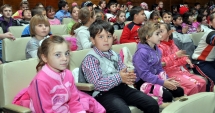 Stire din Cultură-Educație : Încă un spectacol  cu Scufița Roșie