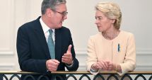 Stire din Actualitate : Premierul britanic şi preşedinta Comisiei Europene au discutat despre pactul în domeniul apărării