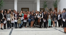 Stire din Cultură-Educație : Premii generoase pentru elevi și studenți, la final de proiect CPEIC