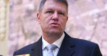 Stire din Politică-Administrație : Președintele României, Klaus Iohannis, decorează un medic italian