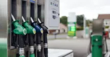 Stire din Actualitate : Carburanții au explodat din nou. Cât a ajuns să coste benzina și motorina vineri dimineață