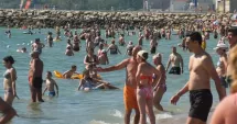 Stire din Social : Litoralul, sub cupola caniculei. Plaje arhipline, riscuri pe măsură