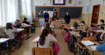 Stire din Eveniment : Sfaturi de la polițiști pentru elevii din Cumpăna