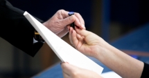 Stire din Actualitate : Prezență scăzută și acuzații de fraudă la alegerile locale din Rusia