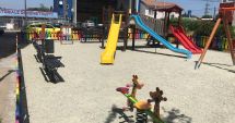 Stire din Politică-Administrație : Primăria Constanța dă în folosință locul de joacă de la Casa de Cultură