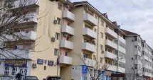 Stire din Actualitate : Primăria, chiriașă la bloc. Angajații lucrează în apartamente de 2 sau 3 camere