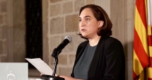 Stire din Actualitate : Primarul Barcelonei acuză guvernul lui Puigdemont că a condus Catalonia la dezastru