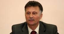 Stire din Politică-Administrație : Primarul Marian Iordache  a semnat contractul pentru reabilitarea ambulatoriului