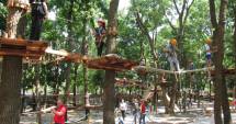Stire din Eveniment : Neptunul are cel mai mare parc de aventuri din România