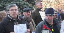Stire din Economie : Prizonierii crizelor sociale  și economice