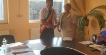 Stire din Politică-Administrație : S-au încheiat disputele politice la Castelu. Cine conduce localitatea