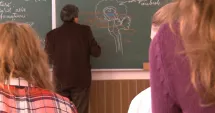 Stire din Eveniment : Profesor de istorie, în centrul unui scandal uriaș. Foste eleve reclamă abuzuri și constrângeri sexuale