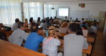Stire din Cultură-Educație : Profesorii își primesc banii de la salariile calculate greșit acum zece ani