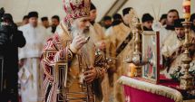 Stire din Cultură-Educație : Cinstirea Sfântului Apostol Andrei în Arhiepiscopia Tomisului