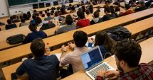40.000 de studenţi români beneficiază de programe de studiu în Uniunea Europeană
