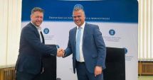 Primarul Robert Șerban a semnat două contracte pentru reabilitarea drumurilor din Eforie
