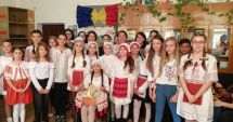 Stire din Cultură-Educație : Proiectul "Vocile Centenarului" a ajuns la Cobadin