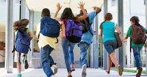 Stire din Cultură-Educație : Propunere năstrușnică:  vacanța mare, pe regiuni