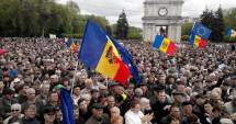 Stire din Politică-Administrație : Proteste la Chișinău. Guvernul ar putea demisiona