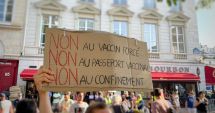 Stire din Actualitate : France 24: „Francezii au protestat pentru al doilea weekend consecutiv,  împotriva introducerii permisului sanitar şi a vaccinării anti-COVID-19”
